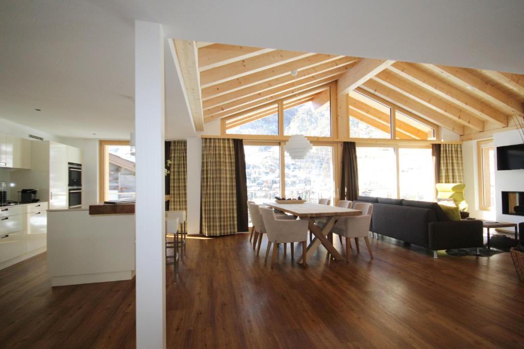 3-Bedroom Attic Apartment
